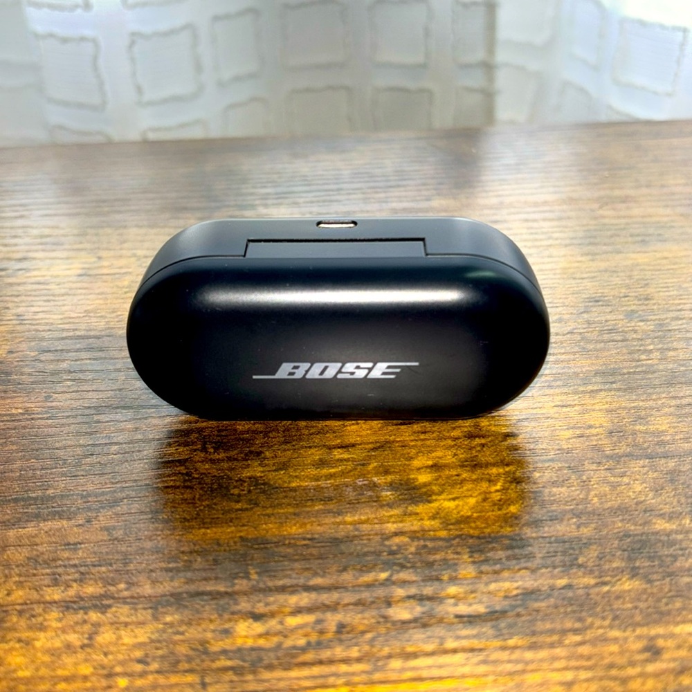 Bose Noise Cancelling Earbuds (used)